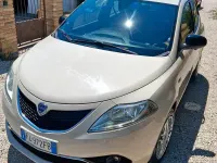 Usata Lancia Ypsilon Gold 69 CV (50 kW) 2017 Utilitaria