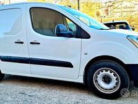 Gebraucht Peugeot Partner 99 PS (72 kW) 2016 Weiß Van / Kleinbus