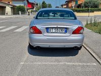 Usata Jaguar X-type 230 CV (169 kW) 2001 Grigio Berlina