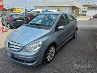 Usata Mercedes B200 Chrome 140 CV (102 kW) 2010 Argento Monovolume