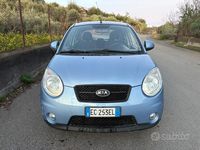 Usata Kia Picanto 60 CV (44 kW) 2010 Blu Utilitaria