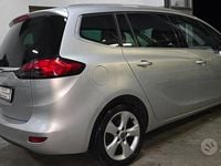 Usata Opel Zafira 140 CV (102 kW) 2012 Grigio Monovolume