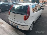 Usata Fiat Punto 77 CV (56 kW) 2009 Bianco Utilitaria