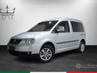 Usata VW Caddy Life 105 CV (77 kW) 2010 Argento Monovolume