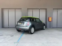 Usata Mini ONE 75 CV (55 kW) 2010 Grigio Utilitaria