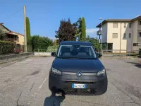 Usata VW Caddy Life 122 CV (89 kW) 2021 Grigio Monovolume