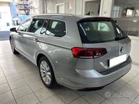 Usata VW Passat Business 150 CV (110 kW) 2022 Grigio metallizzato Station wagon