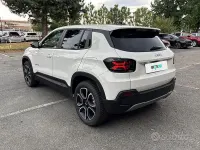 Usata Jeep Avenger Altitude 101 CV (74 kW) 2025 Bianco SUV