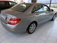 Usata Mercedes C200 Elegance 136 CV (100 kW) 2011 Grigio Berlina