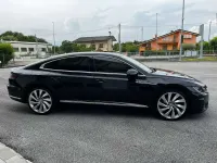Usata VW Arteon Sportline 190 CV (139 kW) 2020 Deep black perlato Berlina