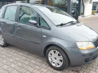 Usata Fiat Idea Active 95 CV (69 kW) 2004 Grigio Monovolume