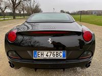 Usata Ferrari California 459 CV (337 kW) 2011 Nero Cabrio
