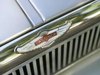 Usata Aston Martin Lagonda 268 CV (197 kW) 1987 Argento Berlina