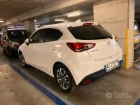 Usata Mazda 2 90 CV (66 kW) 2017 Bianco Berlina