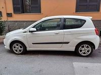 Usata Chevrolet Aveo 84 CV (61 kW) 2011 Bianco Berlina