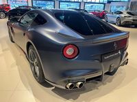 Usata Ferrari F12 741 CV (545 kW) 2014 Pellicola blu opaco Coupé