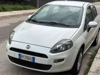 Usata Fiat Punto Pop 69 CV (50 kW) 2012 Bianco Utilitaria