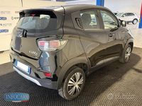 Usata Mahindra KUV100 87 CV (63 kW) 2020 Nero pastello SUV