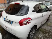 Usata Peugeot 201 68 CV (50 kW) 2013 Bianco Berlina