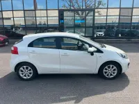 Usata Kia Rio EX 90 CV (66 kW) 2012 Bianco Berlina