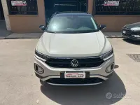Usata VW T-Roc Style 116 CV (85 kW) 2023 Beige SUV