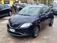 Usata Lancia Ypsilon Gold 95 CV (69 kW) 2016 Blu/azzurro Utilitaria