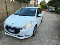 Usata Peugeot 208 Active 92 CV (67 kW) 2013 Bianco Utilitaria
