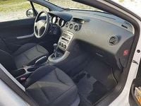 Usata Peugeot 308 Premium 98 CV (72 kW) 2011 Berlina