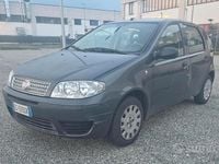 Begagnad Fiat Punto 60 HK (44 kW) 2011 Halvkombi