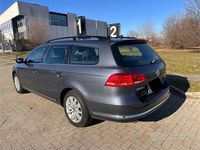 Usata VW Passat 140 CV (102 kW) 2012 Grigio Station wagon