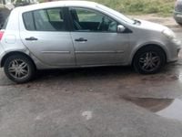 Usata Renault Clio II 82 CV (60 kW) 2006 Grigio Berlina