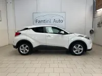 Usata Toyota C-HR Active 116 CV (85 kW) 2017 Bianco SUV