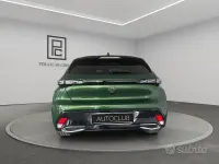 Usata Peugeot 308 GT 131 CV (96 kW) 2024 Verde Berlina
