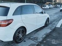 Usata Mercedes B200 Premium 2017 Bianco Monovolume