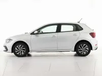 Usata VW Polo Life 95 CV (69 kW) 2023 Argento Utilitaria