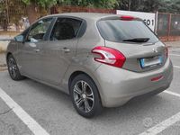 Usata Peugeot 208 82 CV (60 kW) 2015 Utilitaria