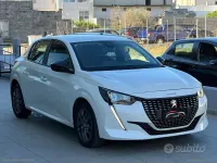 Usata Peugeot 208 Allure 102 CV (75 kW) 2022 Bianco Utilitaria