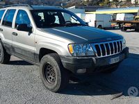 Usata Jeep Grand Cherokee Laredo 163 CV (119 kW) 2002 Grigio SUV