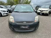 Usado Ford Fiesta Titanium 68 HP (50 kW) 2008 Cinzento Citadino