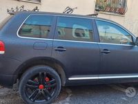 Usata VW Touareg 224 CV (164 kW) 2007 Nero SUV