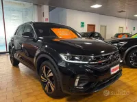 Usata VW T-Roc R-line 150 CV (110 kW) 2024 Deep black / perlato SUV