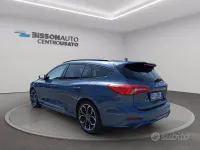 Usata Ford Focus ST-Line 120 CV (88 kW) 2019 Blu Station wagon