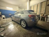 Usata Mercedes A180 136 CV (100 kW) 2019 Grigio Berlina