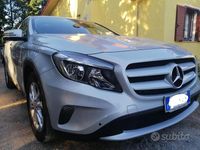 Usata Mercedes GLA180 109 CV (80 kW) 2015 Grigio SUV