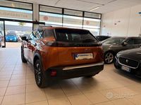 Occasion Peugeot 2008 Allure 101 ch (74 kW) 2023 Orange SUV