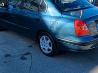 Usata Hyundai Elantra 112 CV (82 kW) 2001 Verde Berlina