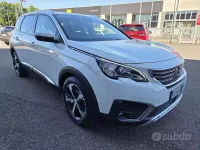 Usata Peugeot 5008 Business-Line 131 CV (96 kW) 2020 Bianco SUV