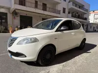 Usata Lancia Ypsilon 95 CV (69 kW) 2013 Bianco Utilitaria