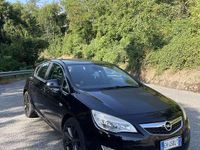 Usata Opel Astra Cosmo 116 CV (85 kW) 2011 Nero Berlina