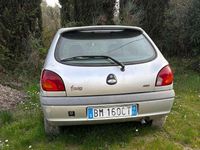 Usata Ford Fiesta Ambiente 75 CV (55 kW) 2000 Utilitaria